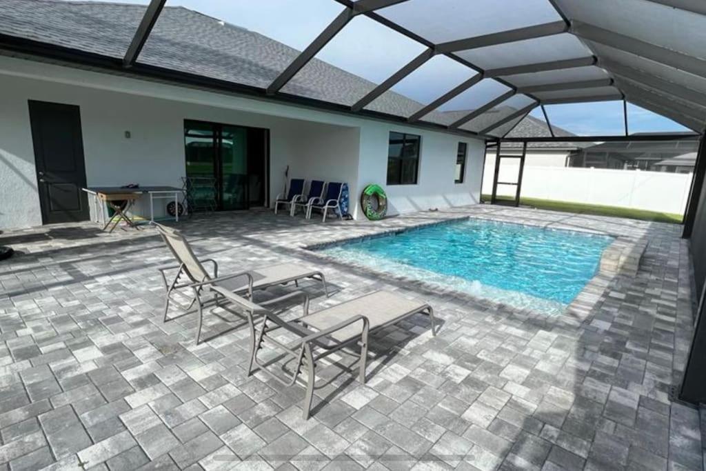 Newly Built Villa Ballerina With Heated Pool And Incredible View Into Beautiful Arrowheadcanal Cape Coral Dış mekan fotoğraf